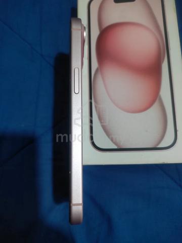 Apple Iphone 15 - photo 2 of 4