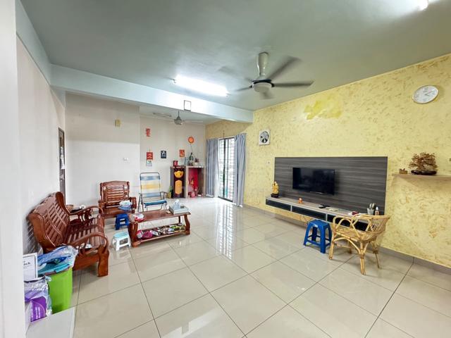 Bukit Tiram Double Storey Corner Lot / Jalan Ledang Ulu Tiram 1