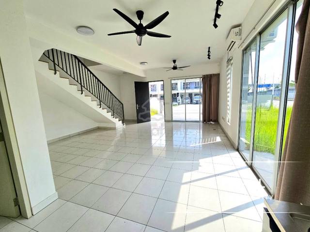 Bandar Bukit Raja Elsa Klang Double Storey 40x65 Basic Unit For Rent 1