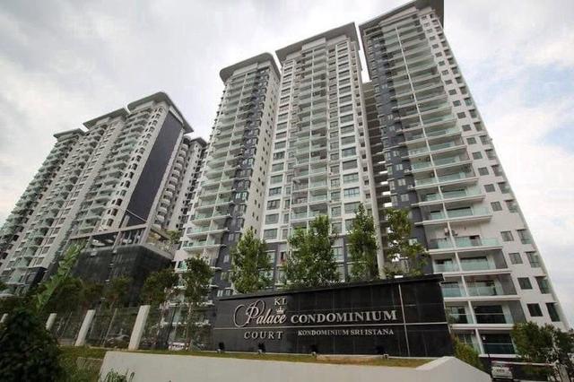 Balcony Room Palace Court Condominium 1