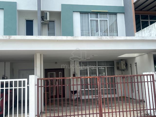 Kota Warisan, partially renovated house for sale 1