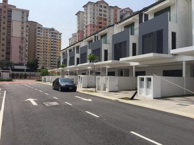 3 Storey Superlink Souse Laman Bayu Bukit Jalil 1