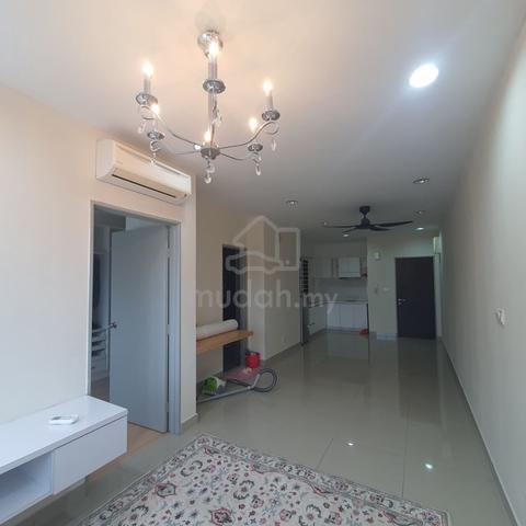 Partially Furnished Hedgeford 10 Residence 3