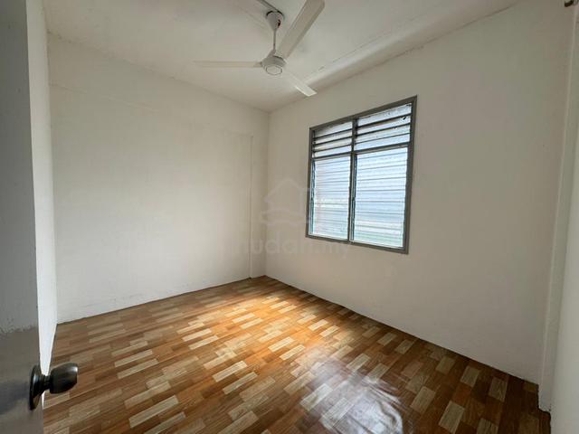 Taman Tun Hussein Onn 1