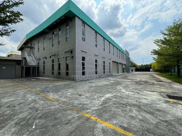 Corner 3 Storey Semi-D Factory @ Bukit Angkat Kajang for sale 1