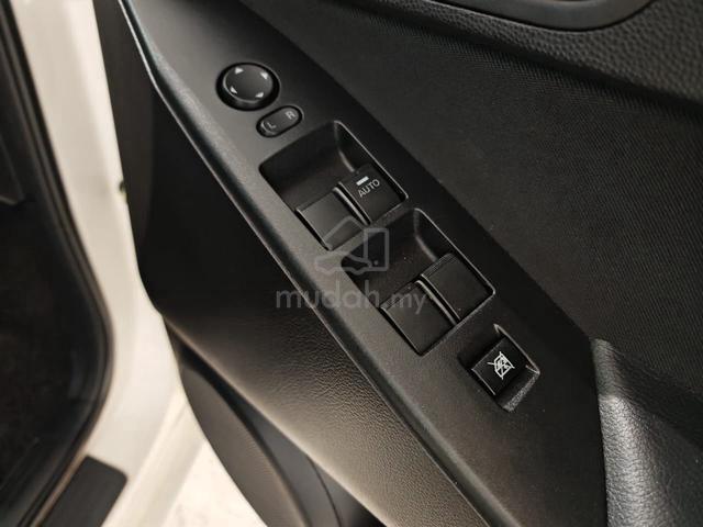 2013 Mazda 3 H/Back 1.6 (A) B/List Boleh LoanKedai - 5