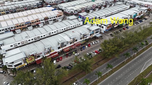 FACING MAINROAD BIG CORRIDOR 2 Storey Shoplot Bandar Laguna Merbok 1