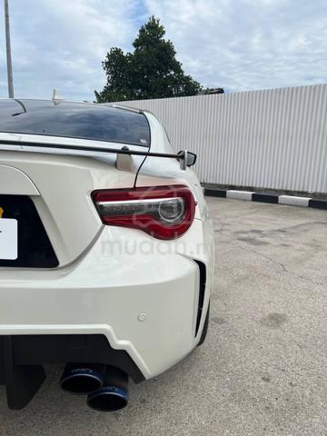 2018 Toyota 86 2.0 AUTOMATIC FACELIFT 72K FSR WRTY - 4