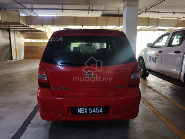 2010 Nissan GRAND LIVINA 1.8 CLASSIC/COMFORT (A) - 4