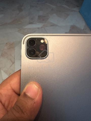 Apple iPad Pro 11-inch (Gen 4) - photo 2 of 6