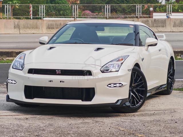 [Carbon Material Carpet] 2025 Nissan GT-R 3.8L (A) - 3