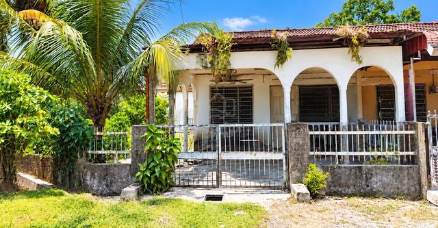 [SAVE UP 38K] Taman Kaya, 2,432sf, Taiping 1