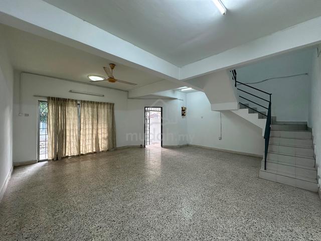 PETANI JAYA Double-Storey Terrace House for rent 1