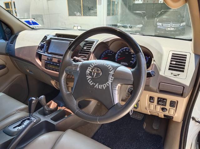 2013 Toyota FORTUNER 2.7 V FACELIFT (A) - 5