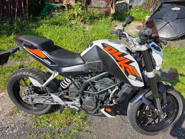 Ktm Duke 200 ingin dijual - photo 2 of 4