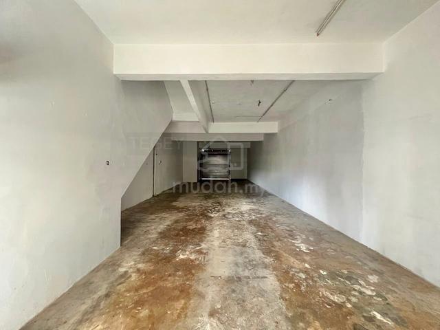 Facing Main Road Ground Floor Shop Lot 20x70 Shah Alam Sri Muda 1