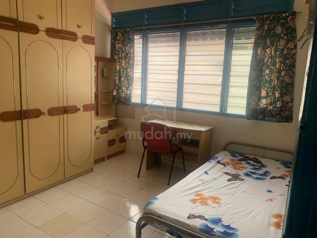 Extremely Convenient Section 14 Petaling Jaya ROOM for Rent 1
