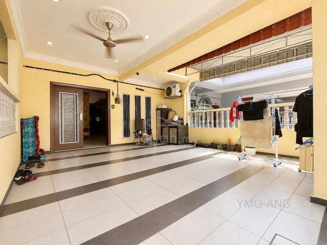 Facing Field 2 Storey Laksamana Sentosa Freehold 4R3B  1