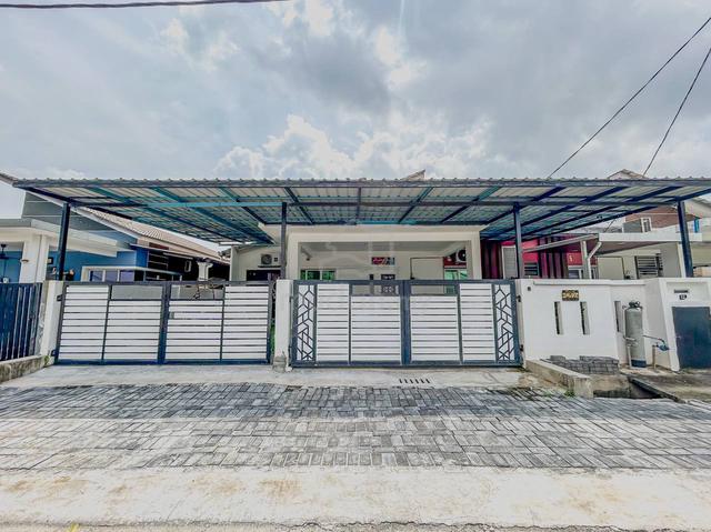 [RENOVATED EXTENDED]Semi D Single Storey Taman Indah Puteri, Sepang 1