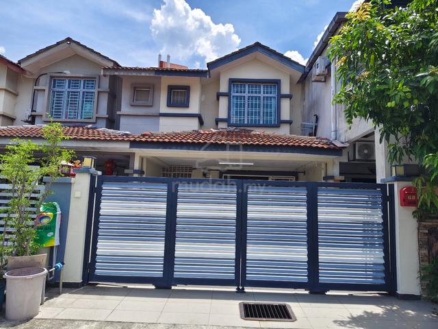 Freehold Renovated 2 Storey Taman Putra Prima 5 Puchong 1