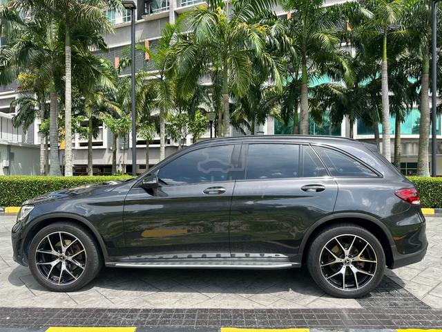 2021 Mercedes Benz GLC300 AMG 2.0 FULL SERVICE C&C - 3
