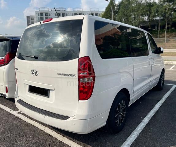 2021 Hyundai Grand Starex 2.5 - 4