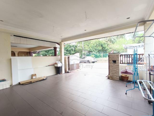 RENOVATED EXTENDED NON BUMI 1.5 Storey Bandar Baru Sungai Buloh 1