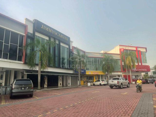 2 units adjoining Double storey shoplot in Sendayan metro park 1