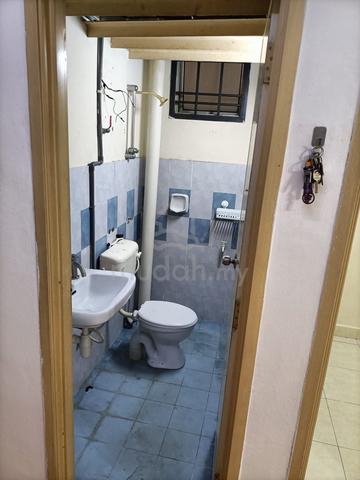 Taman Nusa Bestari, Shop Apartment 1