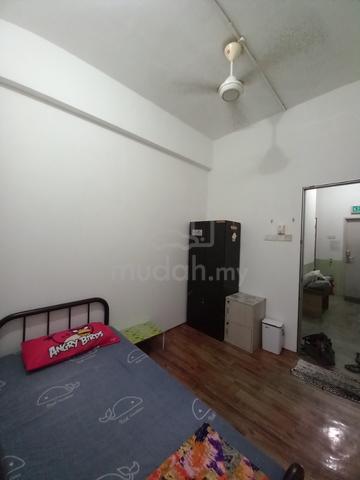 Room (MALE ONLY) at Tmn Bukit Dahlia, Pasir Gudang, Johor 2
