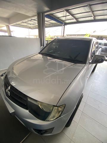 2011 Mitsubishi TRITON 2.5 KB4TGJRXZR FACELIFT (M) - 1