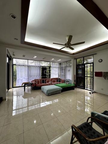 3.5 Storey Corner House at Lakevilla Twin Villa, Lingkaran Meru Valley 1