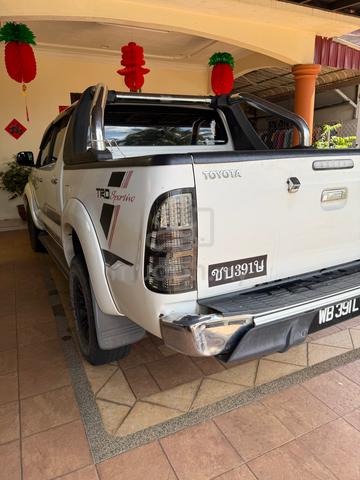 2015 Toyota HILUX 2.5 G TRD SPORTIVO (A) - 4