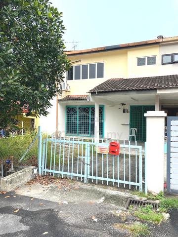 2sty House,Taman bukit serdang,Serdang,Seri Kembangan (5 Rooms 3 Bath) 1