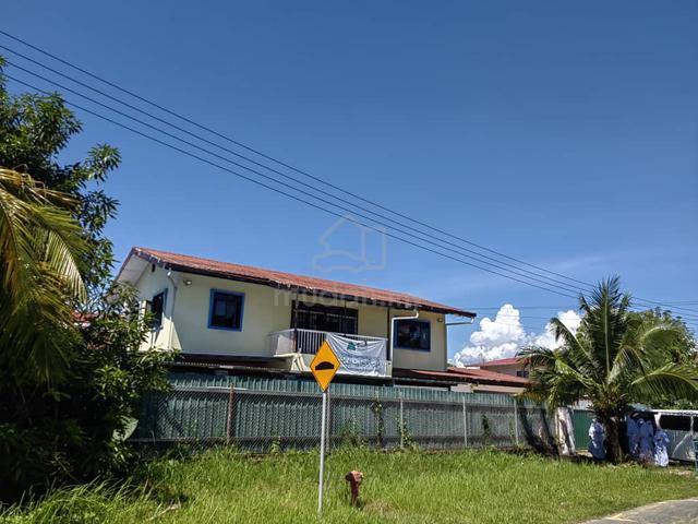 Putatan Bungalow House 1