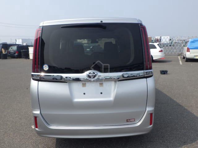 2022 Toyota NOAH 2.0 X (A) FULL LOAN - 4