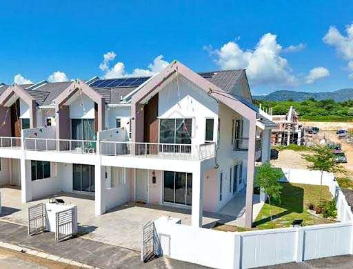 Sepang 3 🏡 Last Freehold Near KLIA | Cashback 80K | Monthly 2K Only 1