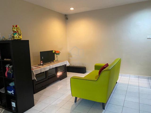 Kota Kemuning, Bukit Rimau, 2sty Renovated Townhouse For Sale 1