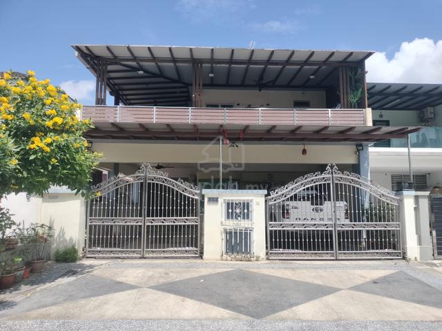 Double Storey House End lot@Bukit indah 1