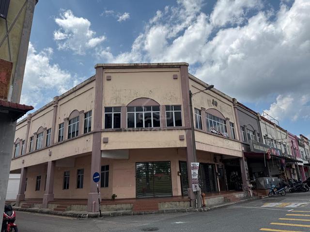 Kulai IOI Jalan Merbau Corner Shop lot First Floor For Rent 1