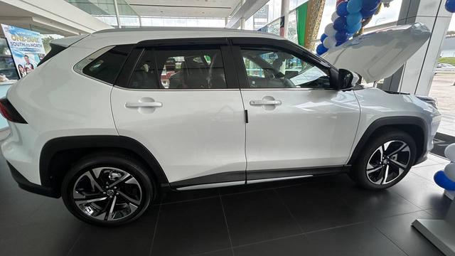 2026 Toyota YARIS CROSS 1.5 S MY26 AC200 (A) - 4