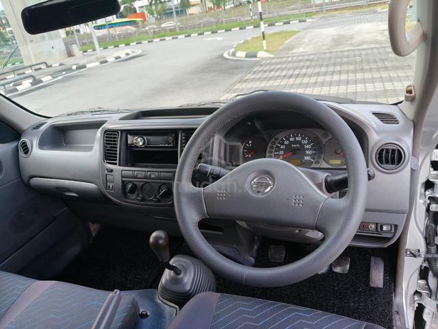 2009 Nissan Urvan 3.0 (M) Window Van 14 Seat - 5
