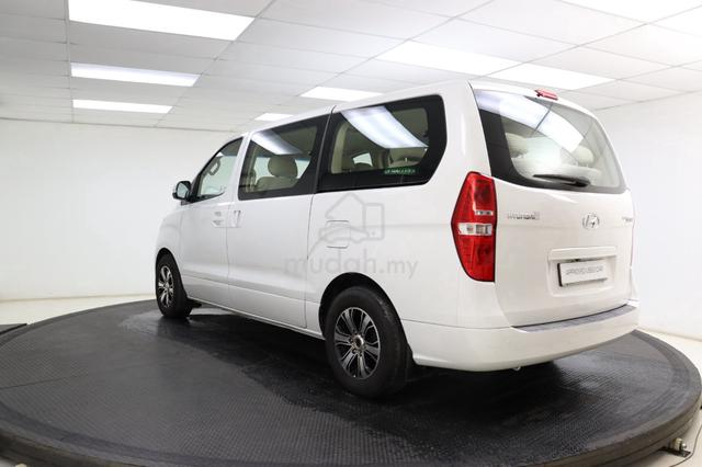 2019 Hyundai Grand Starex 2.5 - 5