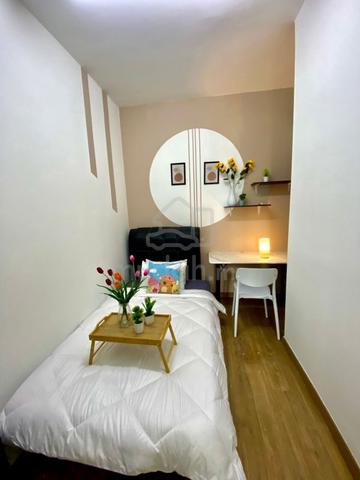 Female only fully furnished 1