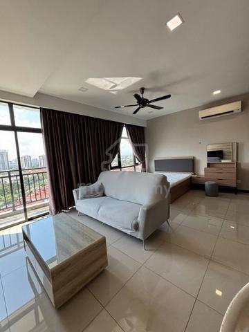 Molek Regency 1