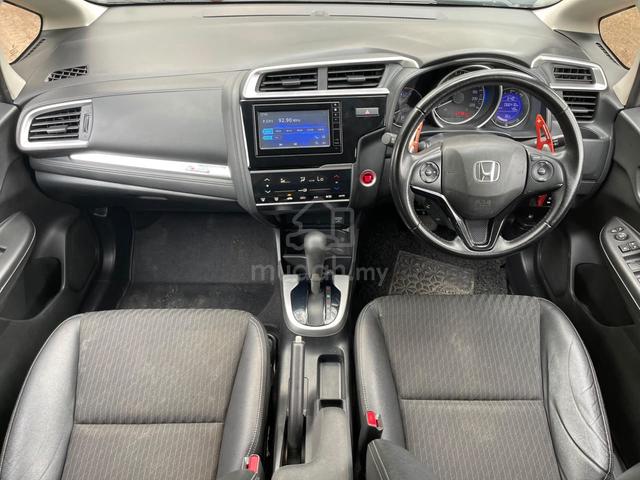 2021 Honda JAZZ V | FULL SPEC | TIP TOP CONDITION - 3