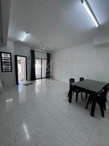 Bukit Indah Double Storey house for Rent 1