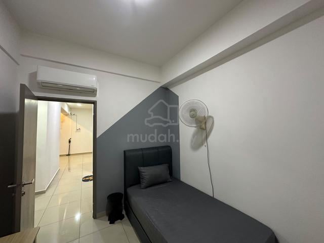 Female aircon room bayan baru promenade condo gbs mayang one precint 1