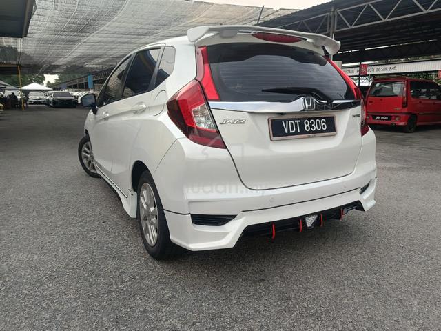 2019 Honda JAZZ 1.5 V FACELIFT (A) Full Loan - 4
