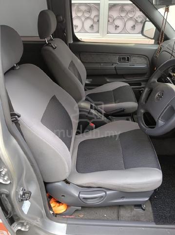 2012 Nissan FRONTIER 2.5 GRANROAD (M) - 5